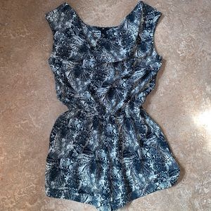 H&M Romper w pockets-Size 10